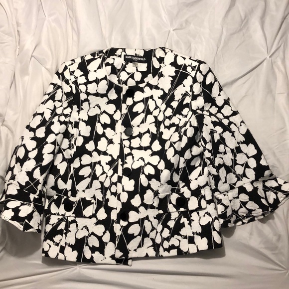 Karl Lagerfeld Tops - Karl Lagerfeld black and white floral print jacket